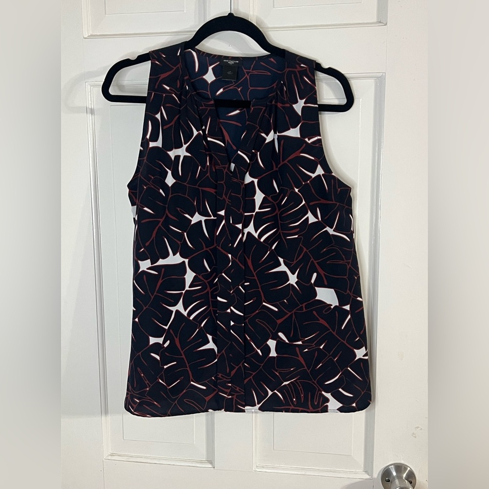 Ann Taylor Navy and White Leaf Print Tank Top